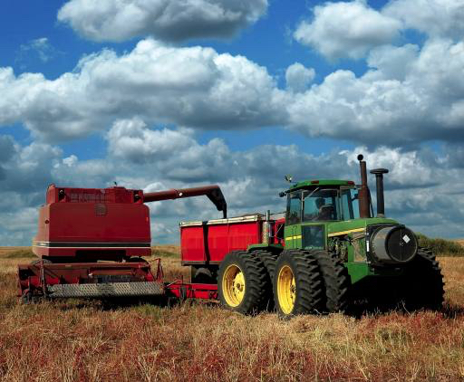 traktor, sky, skyer, felt Lorraine Swanson (Pixart)