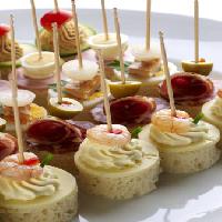 Pixwords Billedet med mad, spise, kage, dessert, pinde, brød Tomo Jesenicnik - Dreamstime