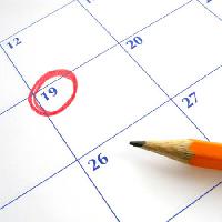 Pixwords Billedet med kalender, cirkel, rødt, farvekridt Sharpshot - Dreamstime