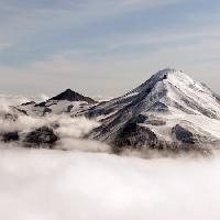 Pixwords Billedet med bjerg, sne, tåge, hagl Vronska - Dreamstime